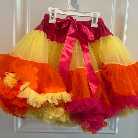 Belle Ame Pettiskirt + top size Medium - NWOT - Picture 6 of 9